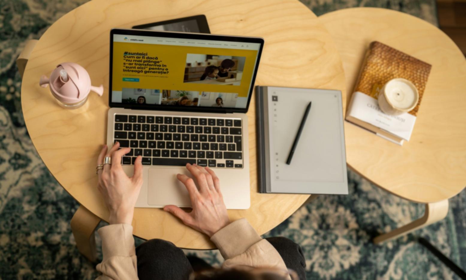 Detaillierte Finanzanalyse mit Grafiken und Berechnungen